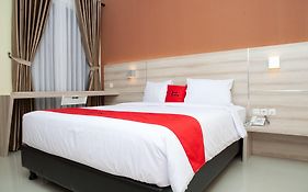 Reddoorz Plus Near Pasundan University